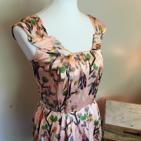 🎉 United Bamboo Silk Pleated Floral Dress - Picture 2 of 6